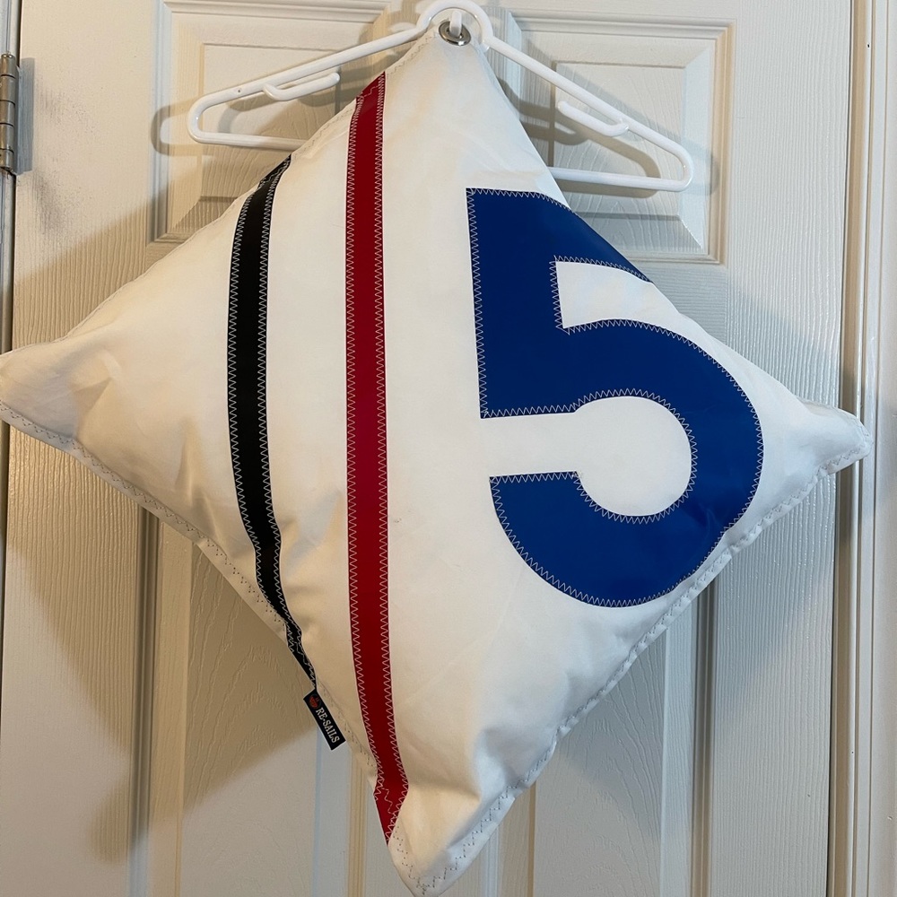 Re-sails Throw pillow